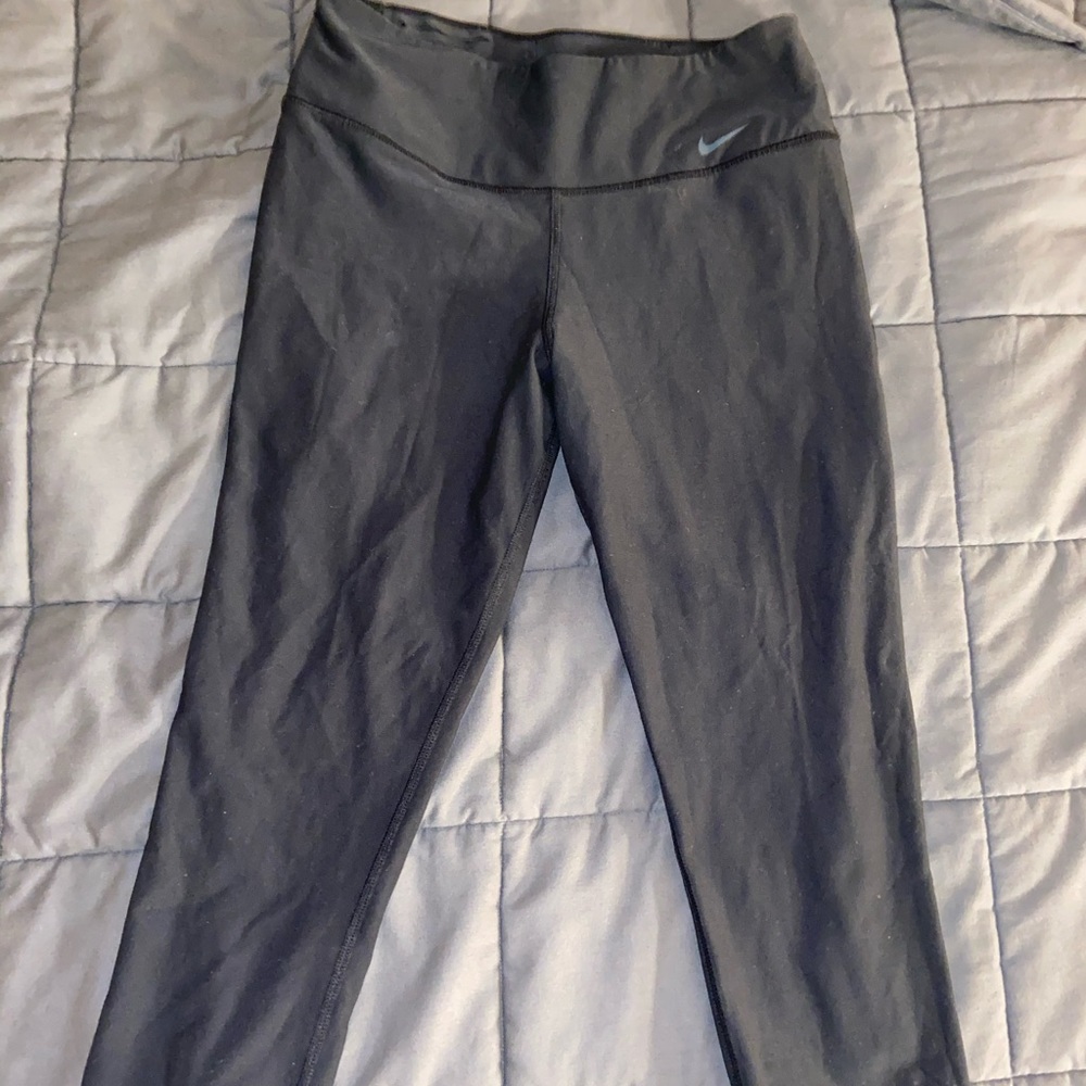 Nike cropped leggings